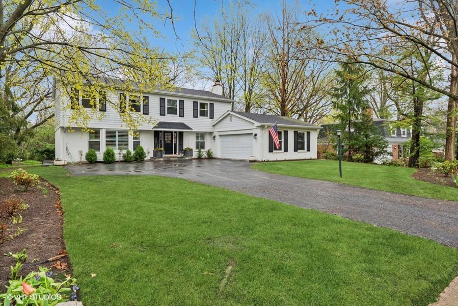 725 Timber Ln., Lake Forest, IL 60045