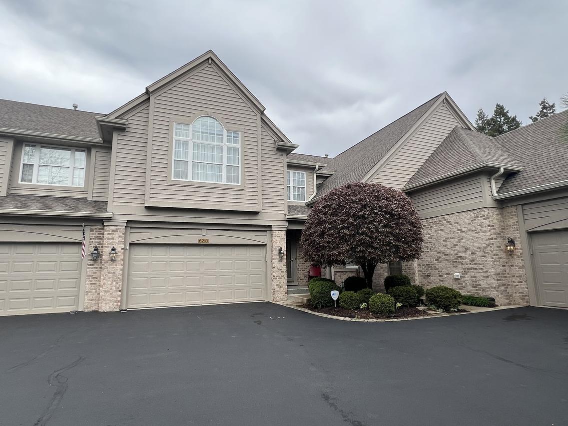 6210 Edgebrook Ln., Indian Head Park, IL 60525