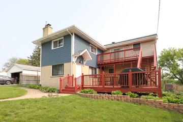 18557 W Country Ln., Grayslake, IL 60030
