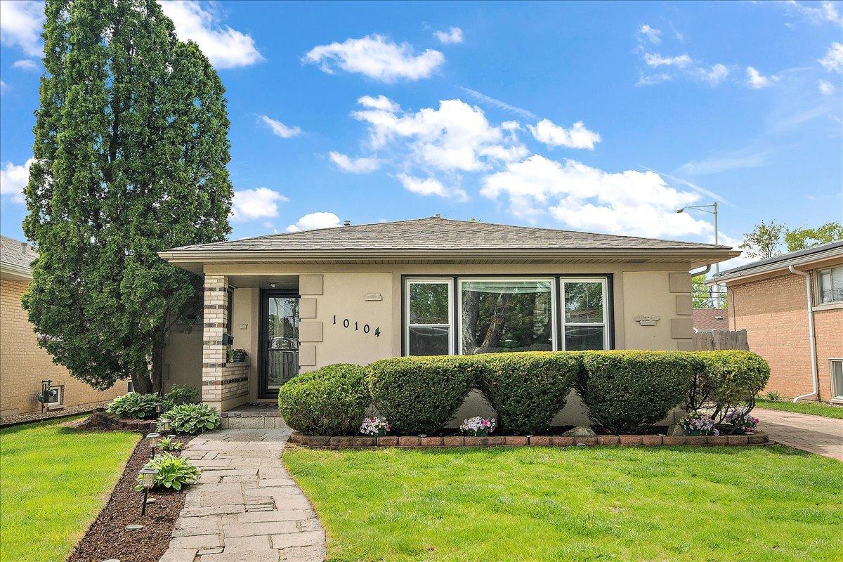 10104 Maple Ave., Oak Lawn, IL 60453