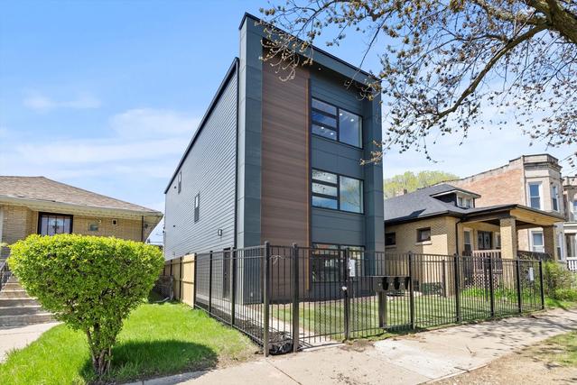 6538 S Rhodes Ave., Chicago, IL 60637