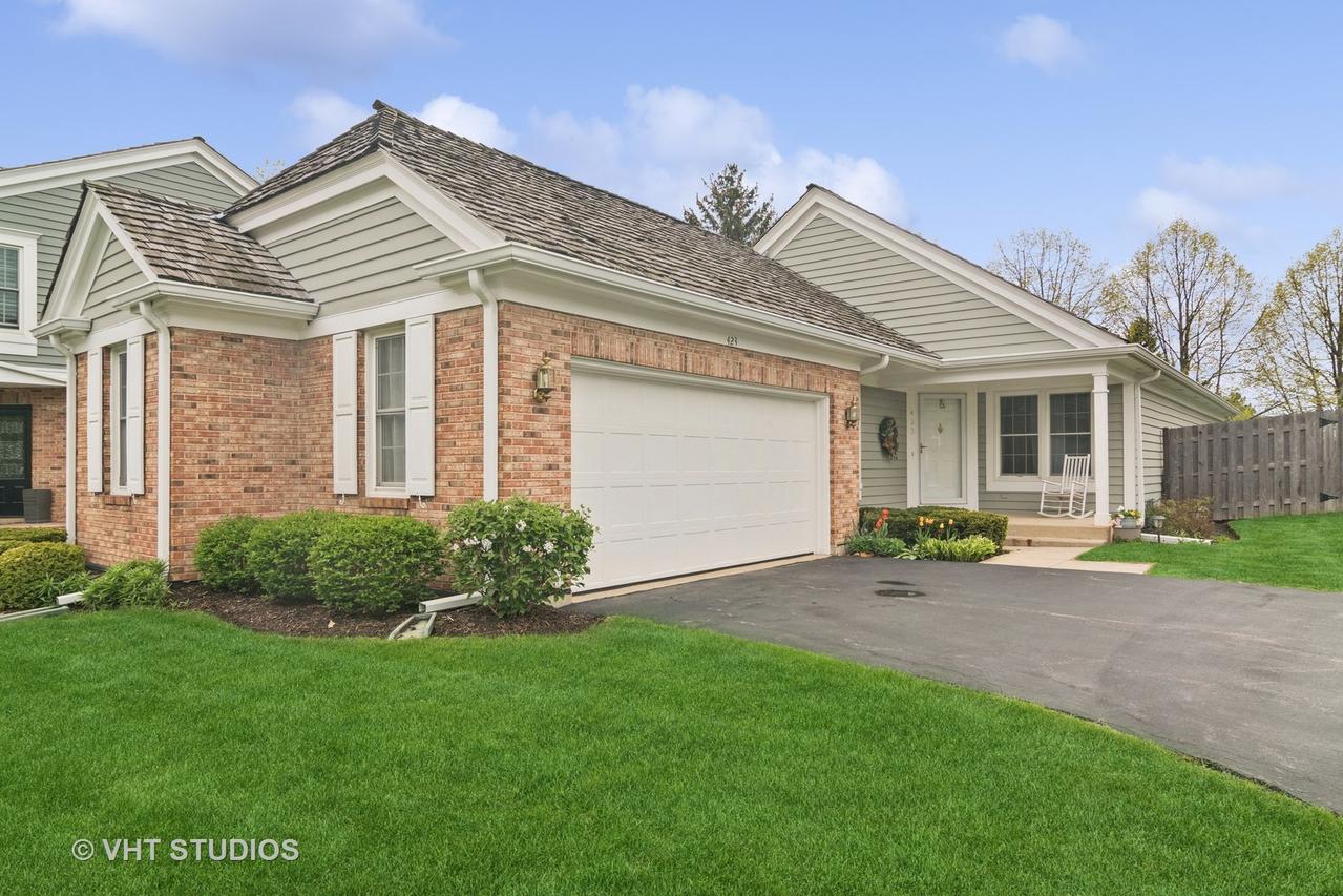 423 Park Barrington Dr., Barrington, IL 60010