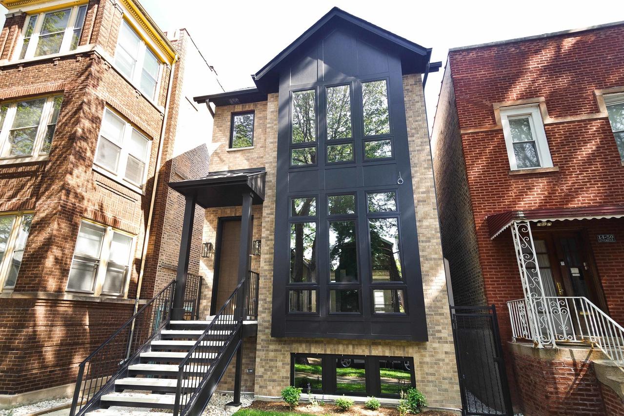 2212 W Cullom Ave., Chicago, IL 60618