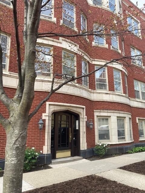 725 Erie St. #1D, Oak Park, IL 60302