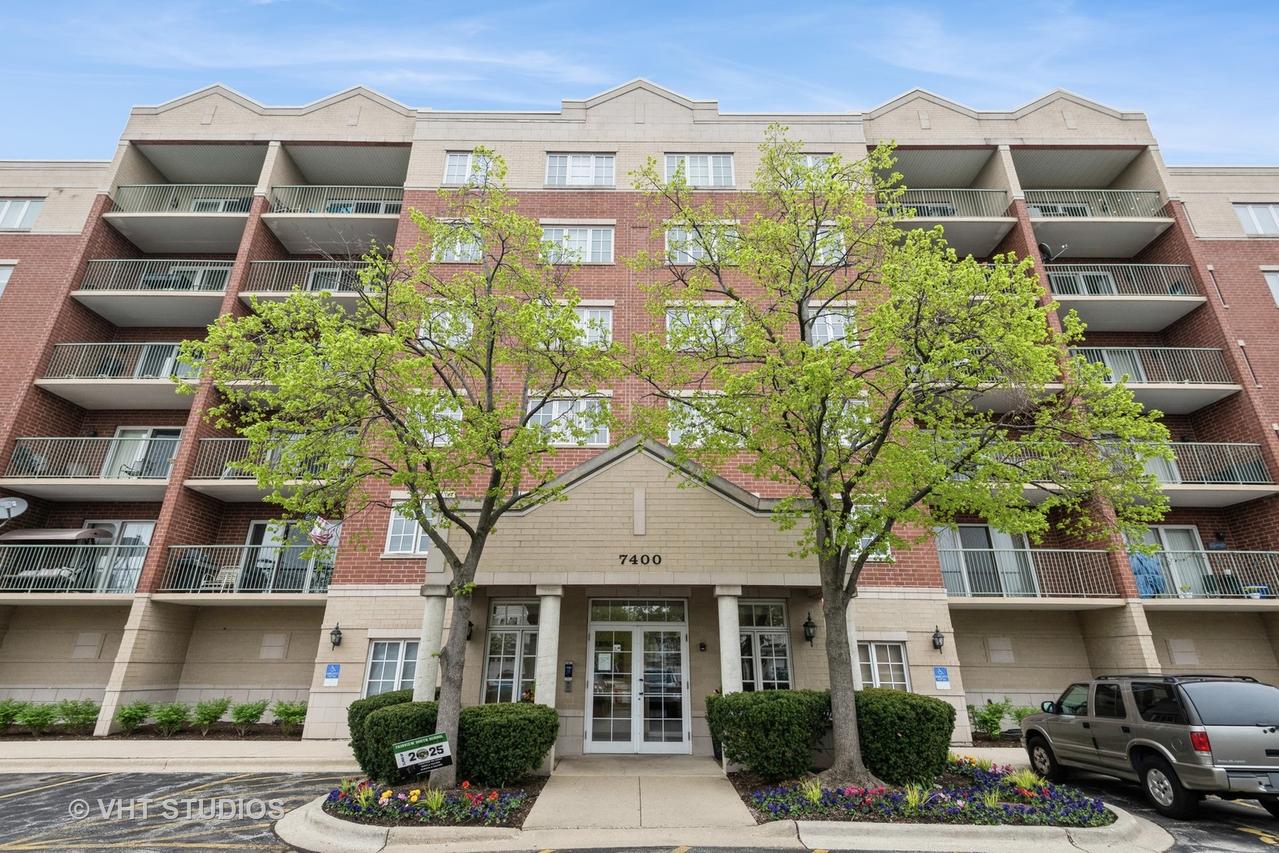 7400 Lincoln Ave. #201, Skokie, IL 60076
