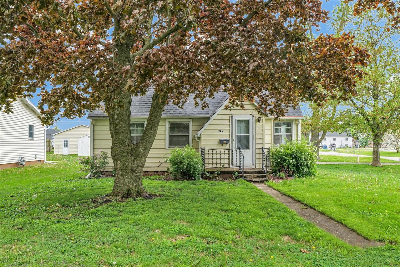 226 S Melvin St., Gibson City, IL 60936