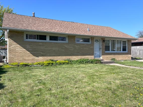 7824 W 80th St., Bridgeview, IL 60455