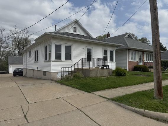 258 E Florence St., Oglesby, IL 61348