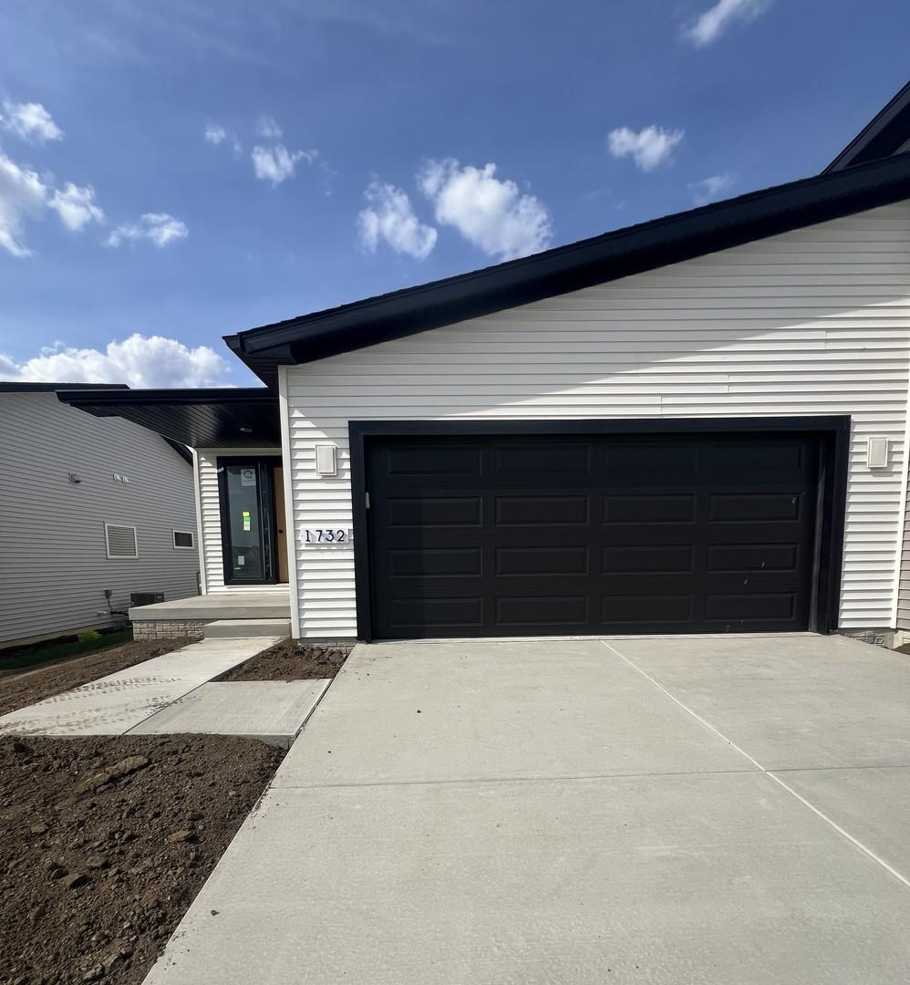 1732 Millstone Dr., Normal, IL 61761