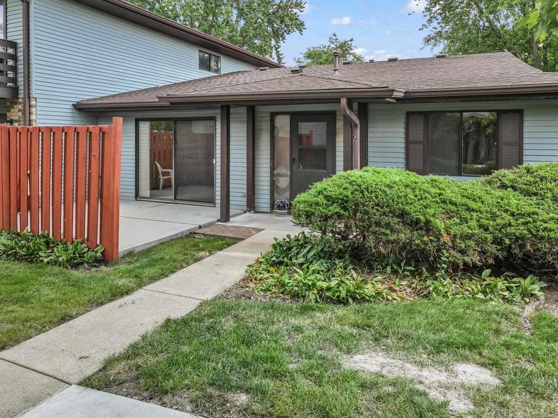 1575 Avati Ln. #C, Aurora, IL 60505