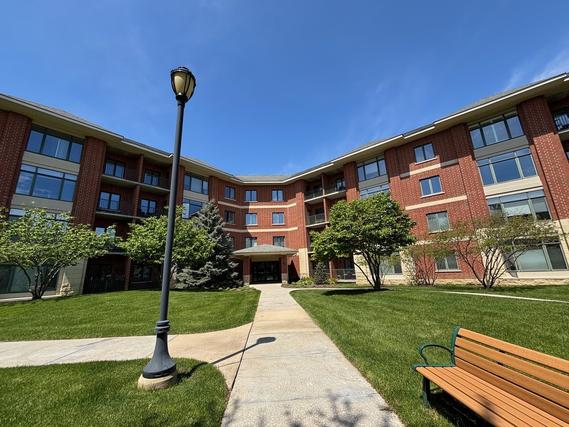 845 E 22nd St. #312, Lombard, IL 60148