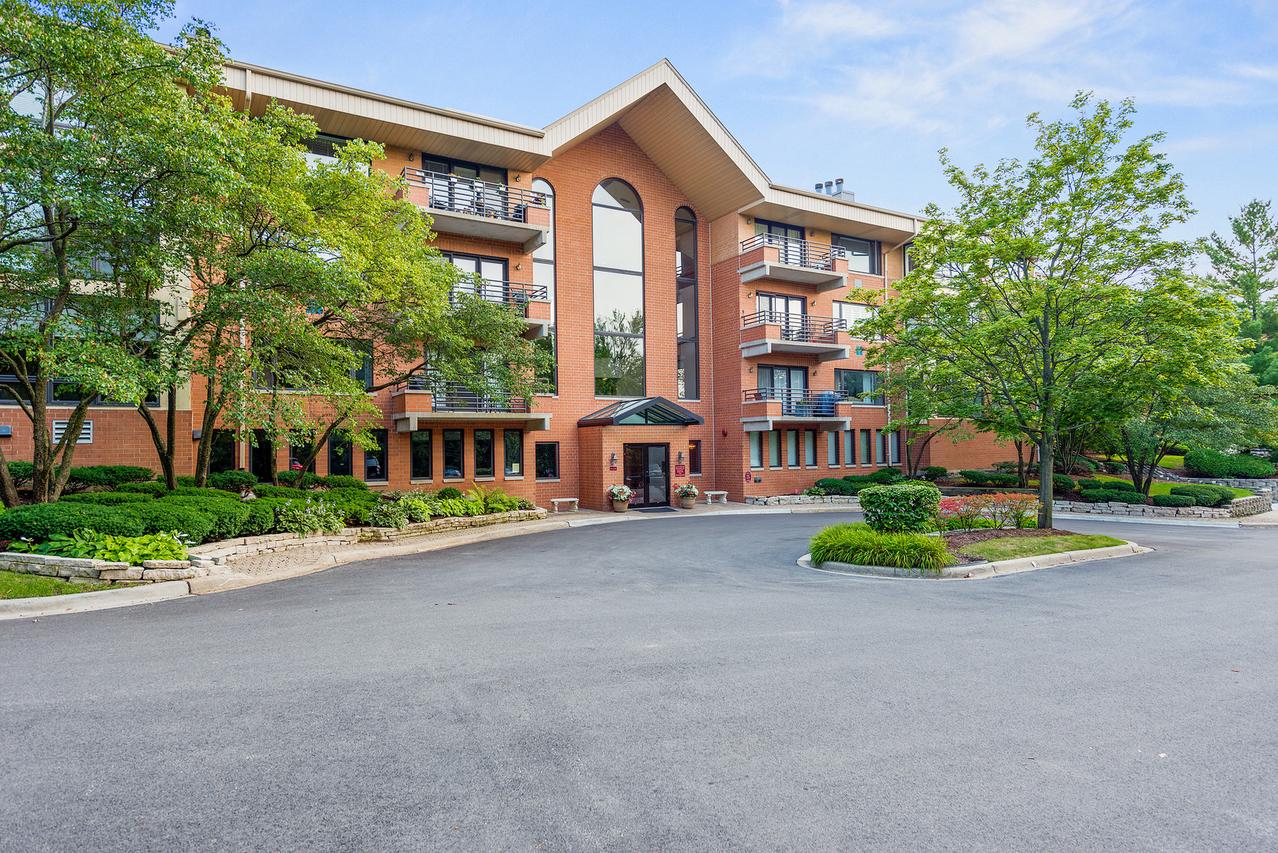 3525 Cass Ct. #409, Oak Brook, IL 60523