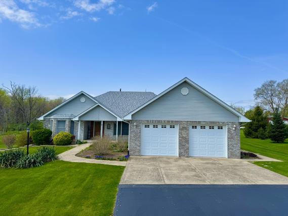 31016 S Indian Trail Rd., Wilmington, IL 60481