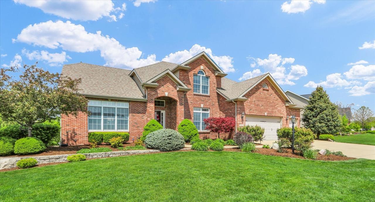 1410 Cross Creek Rd., Mahomet, IL 61853