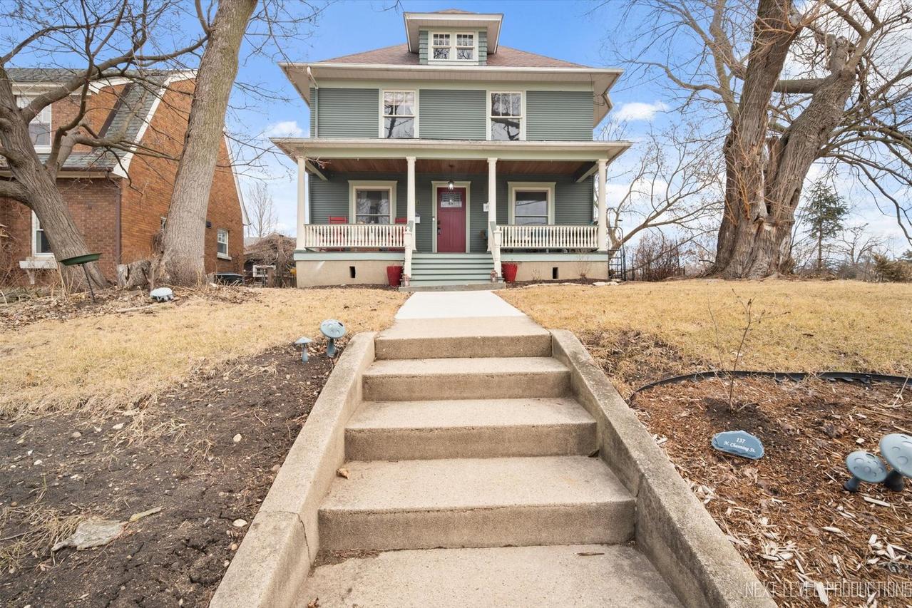 137 N Channing St., Elgin, IL 60120