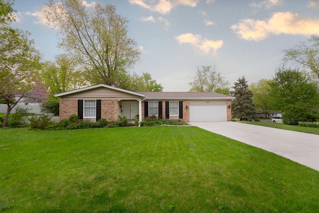 305 E Pearson St., Eureka, IL 61530