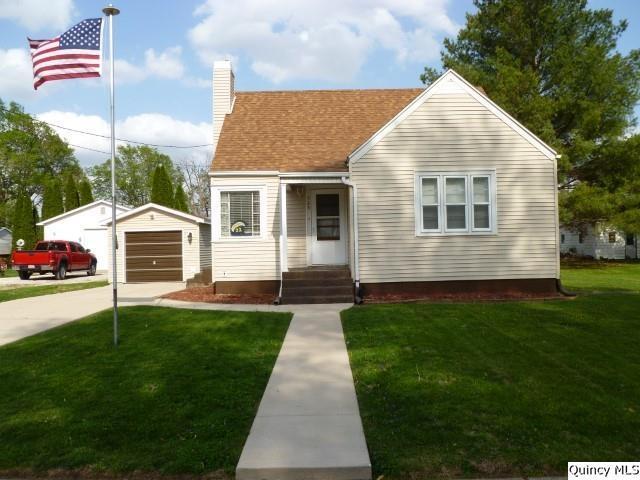 525 S Chestnut St., Blandinsville, IL 61420