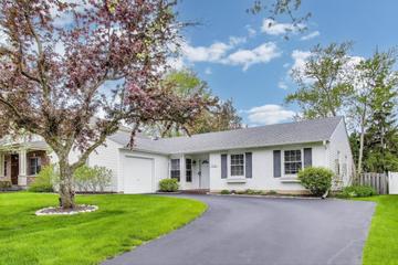 1542 N Ridge Ave., Arlington Heights, IL 60004