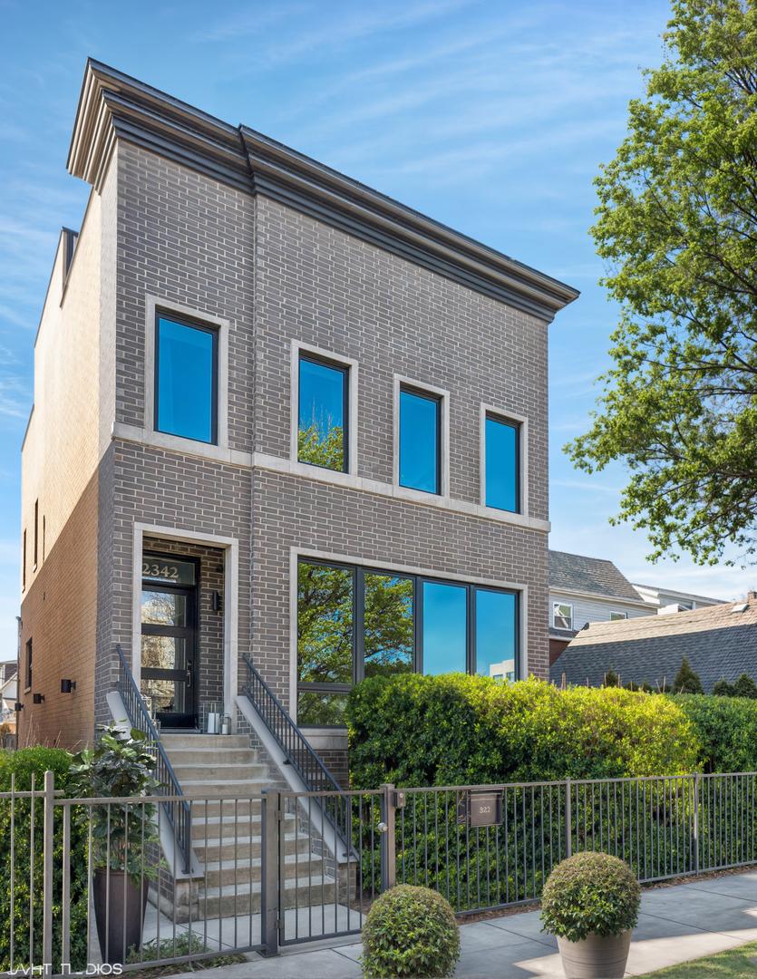 2342 N Rockwell St., Chicago, IL 60647