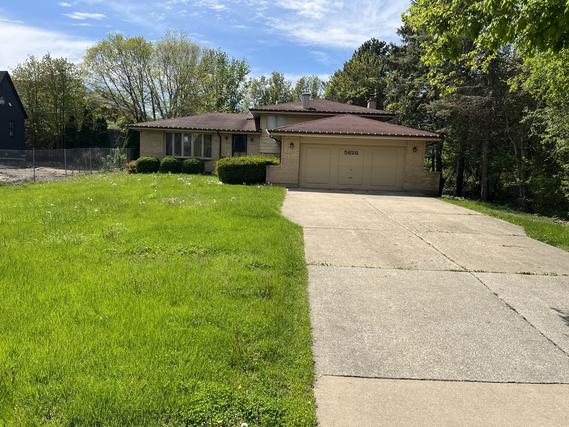 5628 S Garfield St., Hinsdale, IL 60521