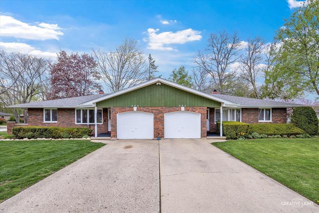 890-92 Jefferson Ave., Elgin, IL 60120
