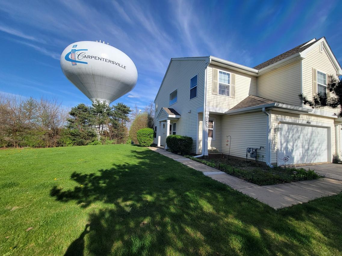 1455 Meadowsedge Ln., Carpentersville, IL 60110