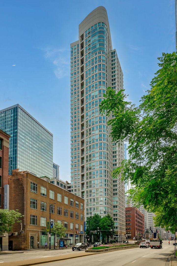 345 N Lasalle Dr. #1501, Chicago, IL 60654