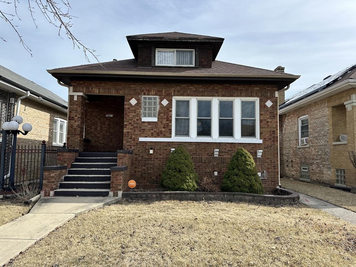 1927 S 12th Ave., Maywood, IL 60153