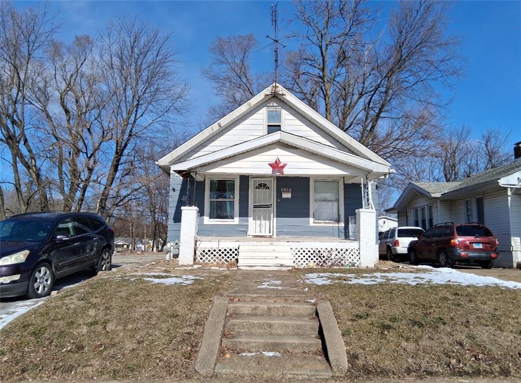 1702 E Locust St., Decatur, IL 62521