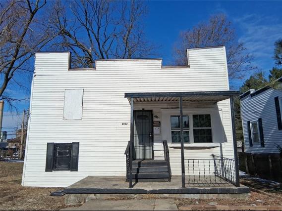 2032 E North St., Decatur, IL 62521