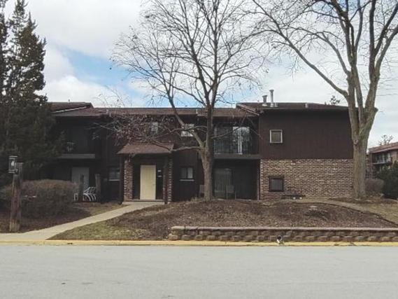 55 W 64th St. #202, Westmont, IL 60559