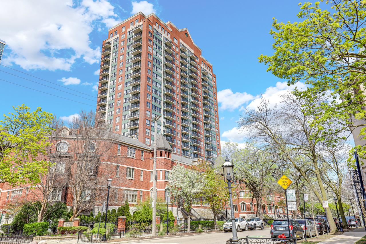 1717 S Prairie Ave. #1806, Chicago, IL 60616