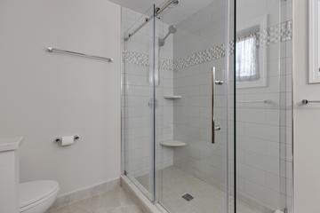 64 Ivanhoe Ln., Cary, IL 60013