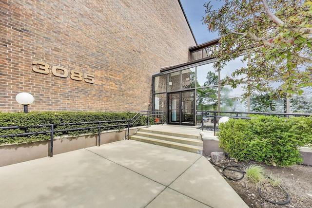 3085 Pheasant Creek Dr. #114, Northbrook, IL 60062