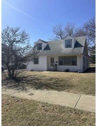 744 N Ridge Ave., Lombard, IL 60148