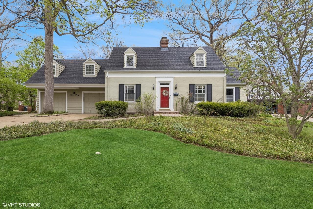 1240 Hawthorne Ln., Downers Grove, IL 60515
