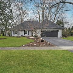 2S704 Cree Ln., Wheaton, IL 60189
