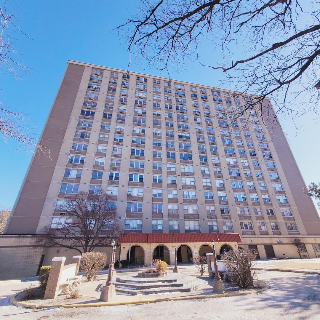 4300 W Ford City Dr. #604, Chicago, IL 60652