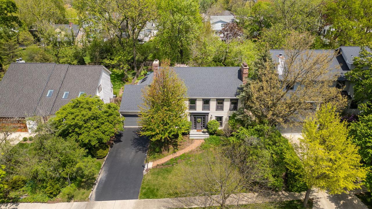 5409 Maplewood Pl., Downers Grove, IL 60515