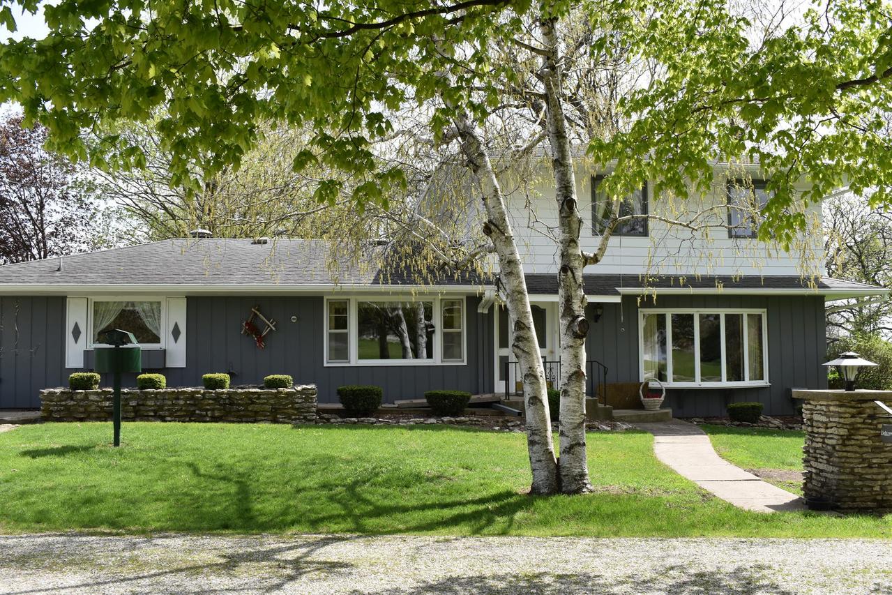 17864 E 1700 North Rd., Pontiac, IL 61764