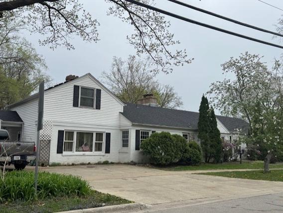 1010 E Illinois St., Wheaton, IL 60187