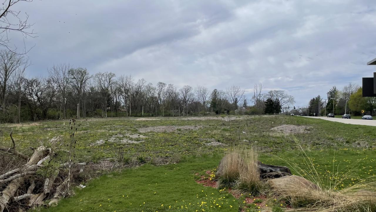 1601 Higgins Rd., Sleepy Hollow, IL 60118