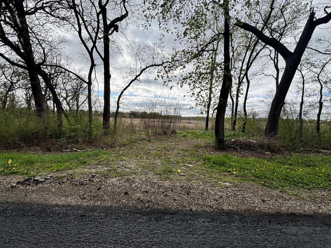 41092 N Deep Lake Rd., Antioch, IL 60002