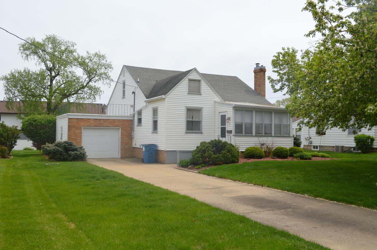 933 S 5th St., Princeton, IL 61356