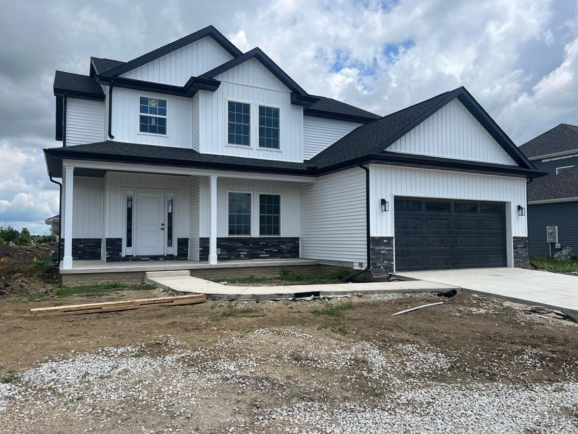 302 Sutton Dr., Savoy, IL 61874