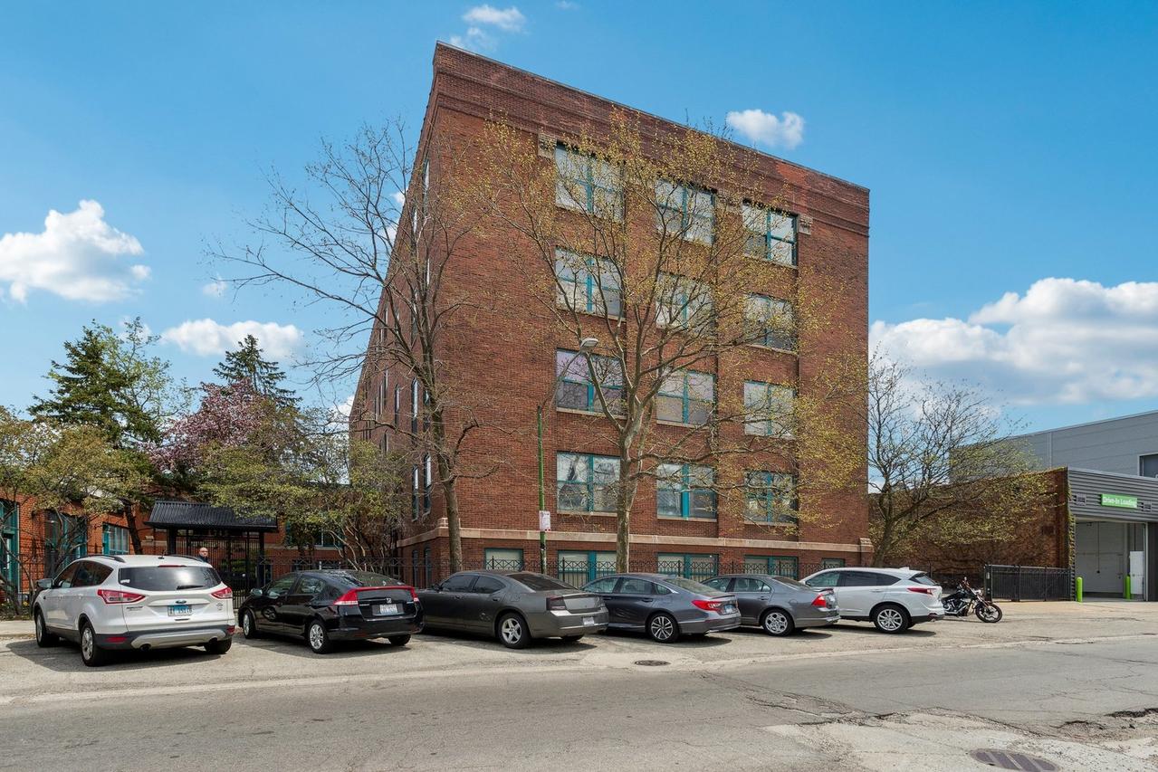 4745 N Ravenswood Ave. #201, Chicago, IL 60640