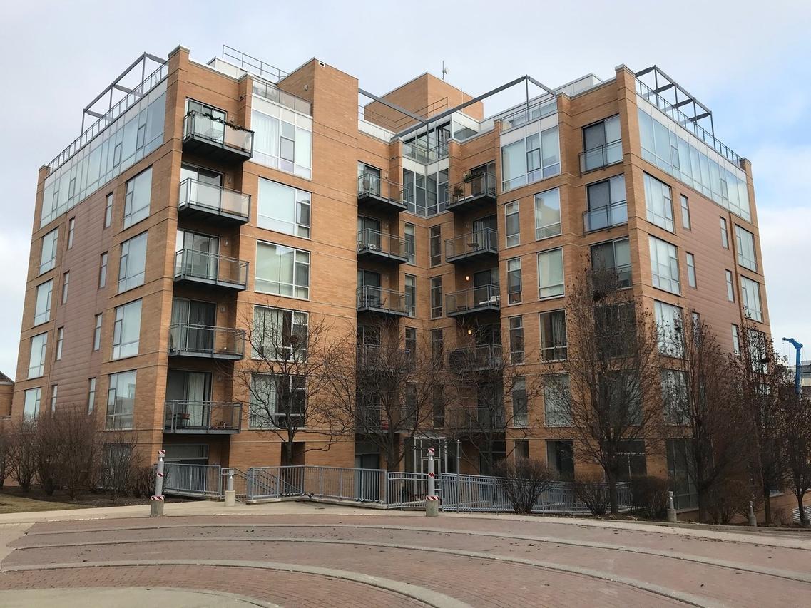 1740 Oak Ave. #307, Evanston, IL 60201