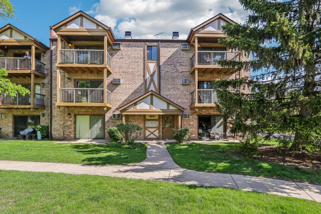 829 S Dwyer Ave. #B, Arlington Heights, IL 60005