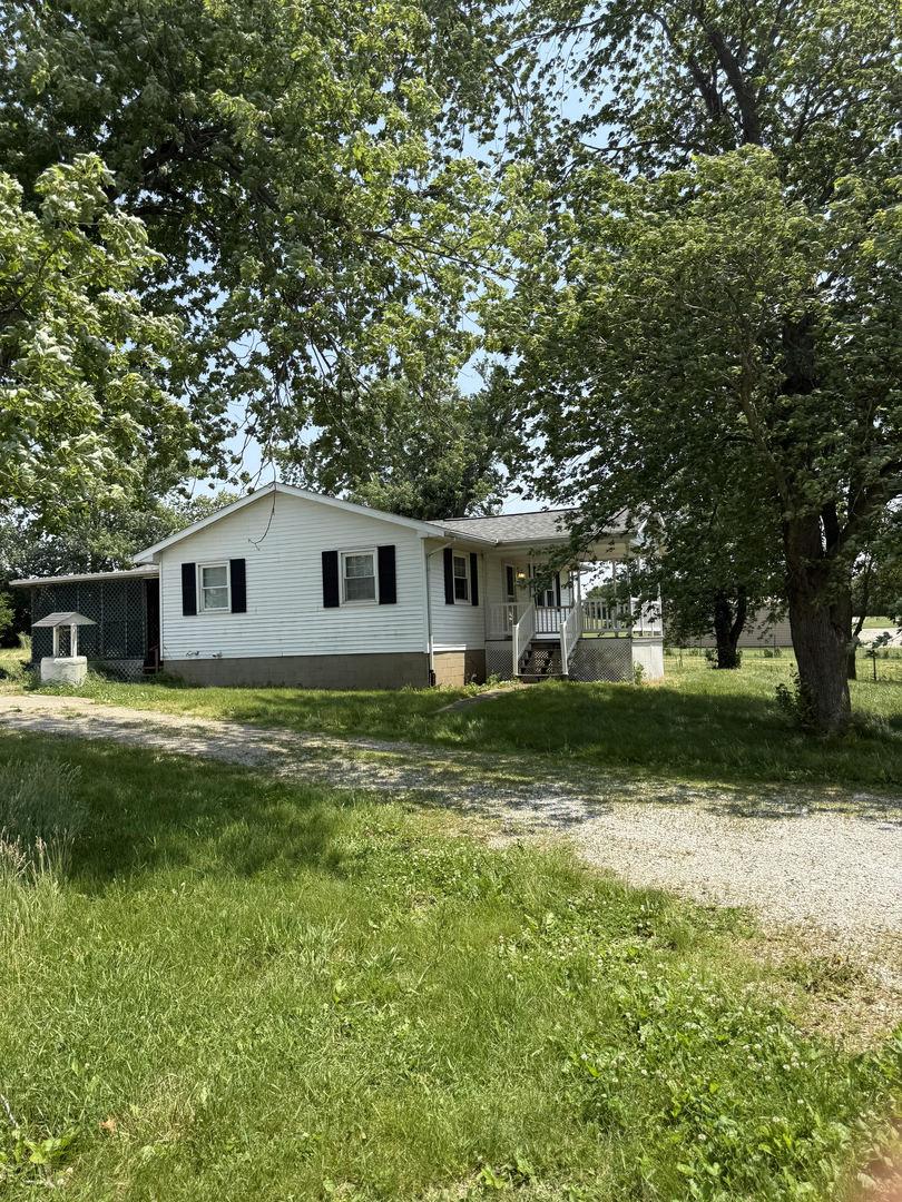 1864 County Road 600 Rd., Sidney, IL 61877