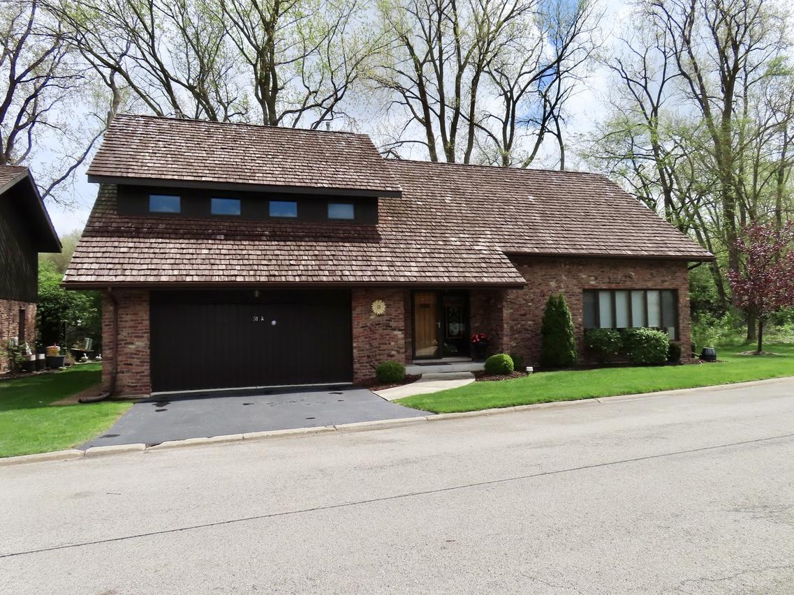 31a Lucas Dr., Palos Hills, IL 60465